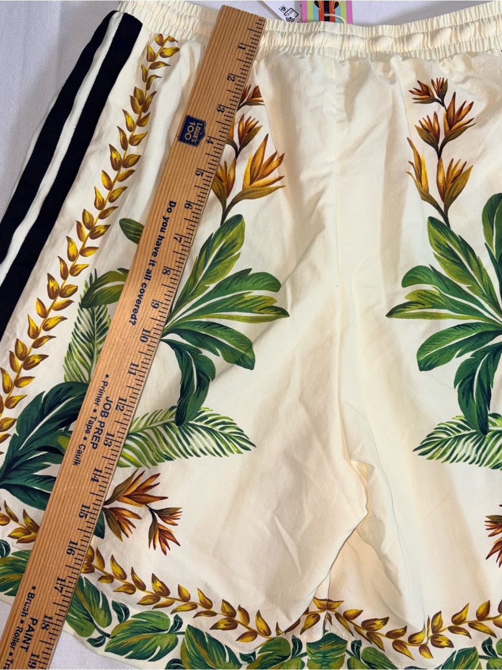 Farm Rio x adidas Cream Tropical Print Women's Shorts - XS floral botanical new - Picture 6 of 8